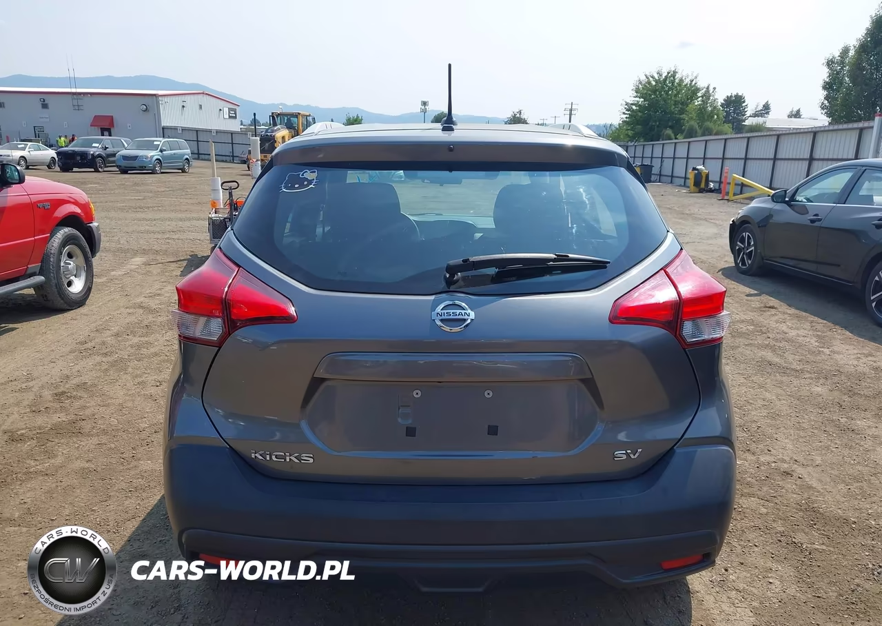 2018 Nissan Kicks Sv VIN:3N1CP5CUXJL542234 - 17