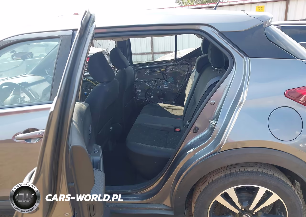 2018 Nissan Kicks Sv VIN:3N1CP5CUXJL542234 - 8