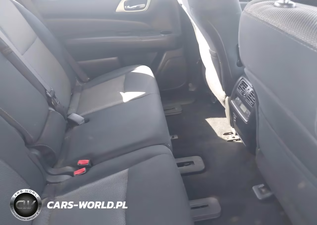 2018 Nissan Pathfinder S VIN:5N1DR2MN7JC637701 - 8