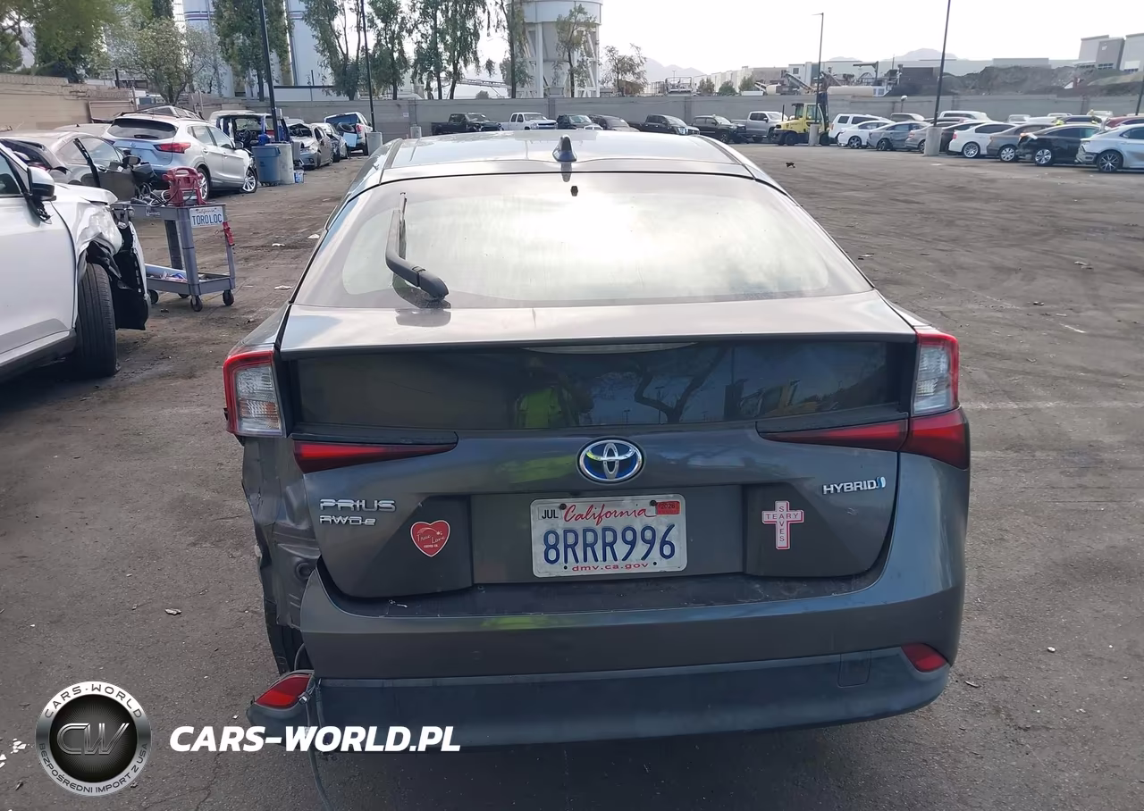 2020 Toyota Prius Le Awd-E VIN:JTDL9RFU7L3019391 - 17