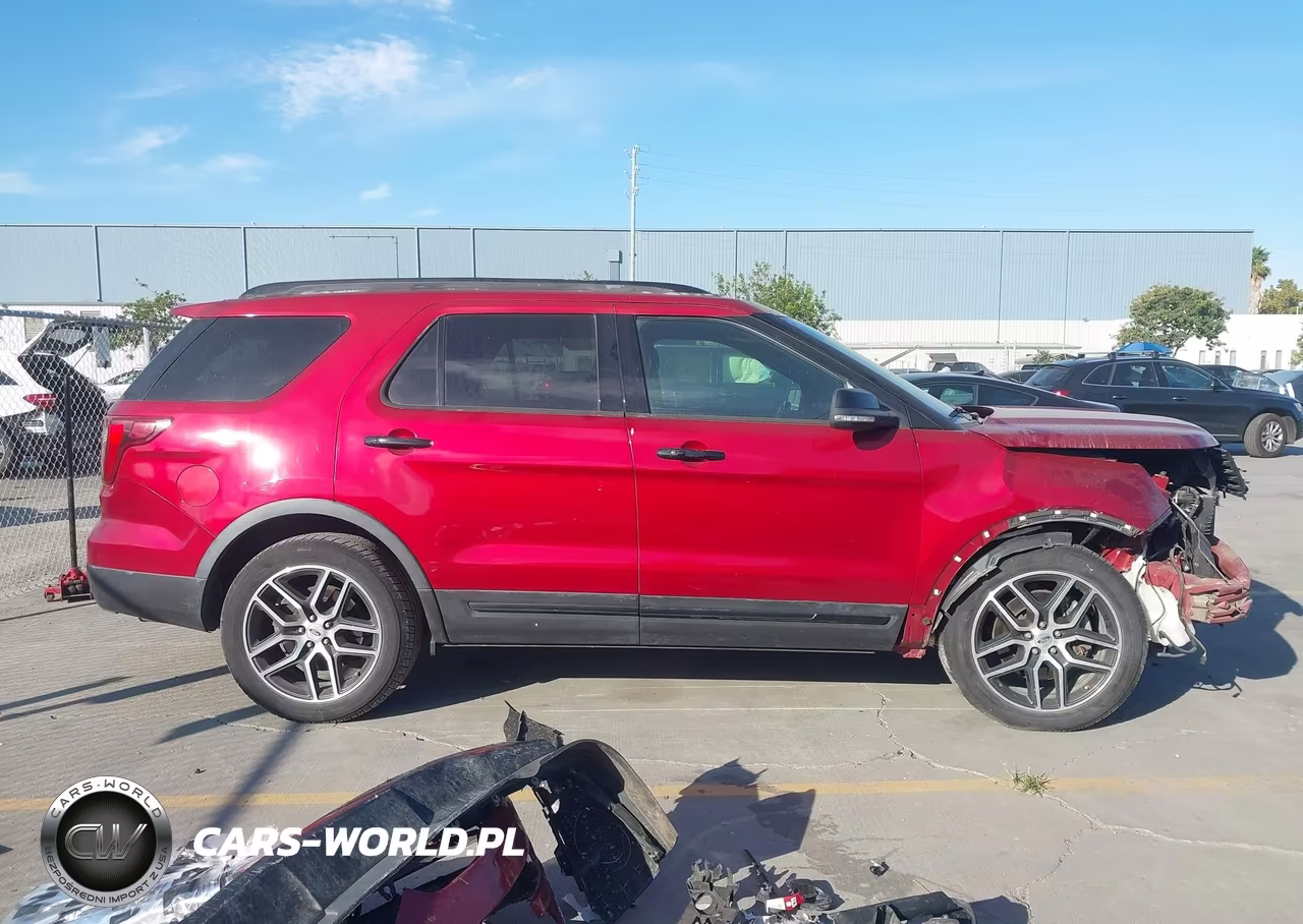 2016 Ford Explorer Sport VIN:1FM5K8GTXGGB19105 - 14