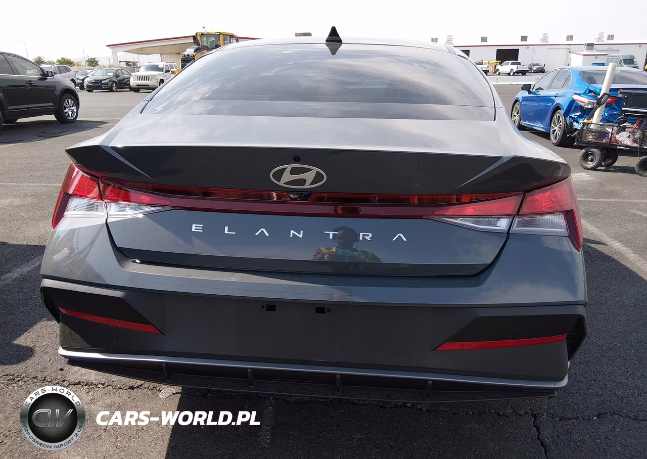2026 Hyundai Elantra Se VIN:KMHLL4DG1TU172467 - 16