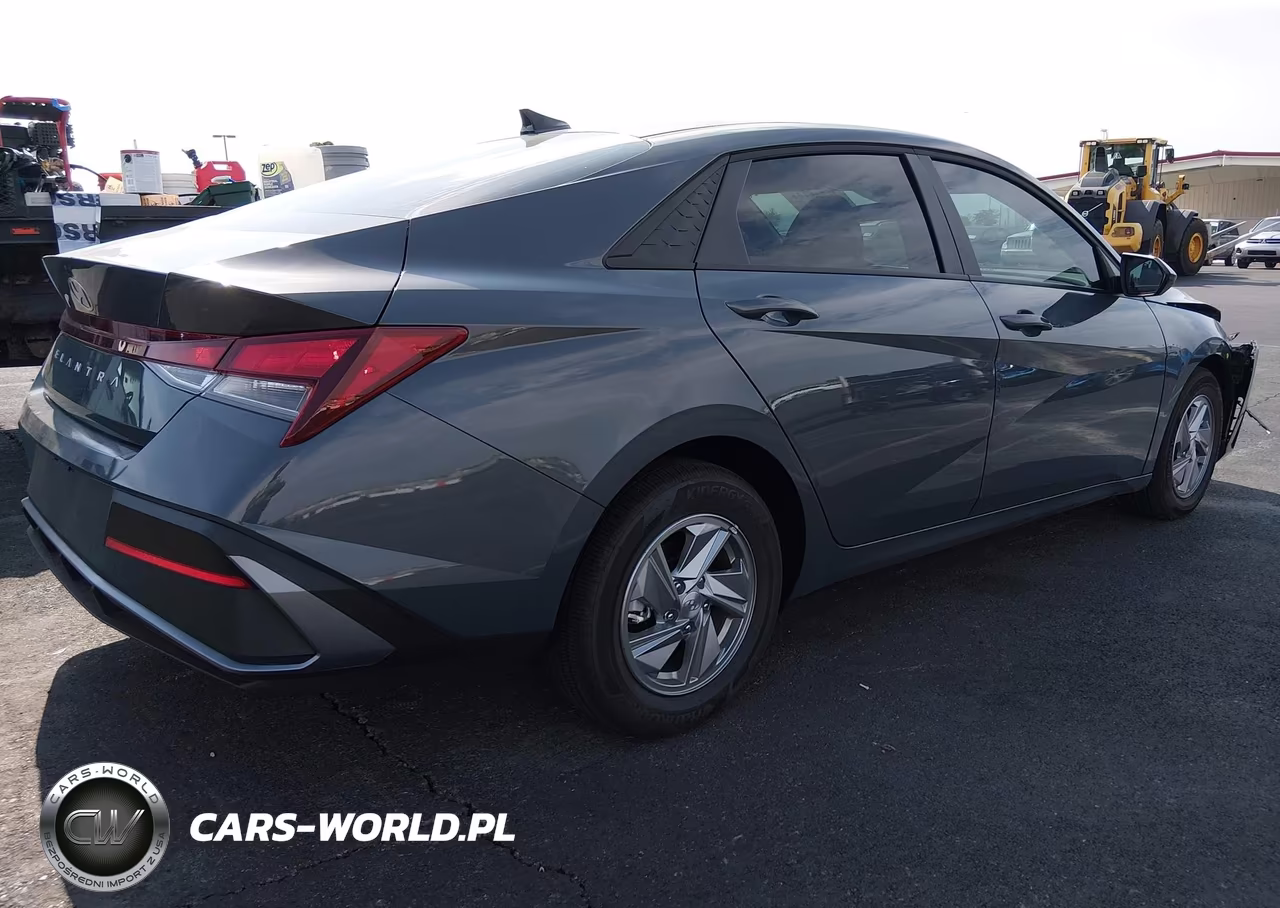 2026 Hyundai Elantra Se VIN:KMHLL4DG1TU172467 - 4
