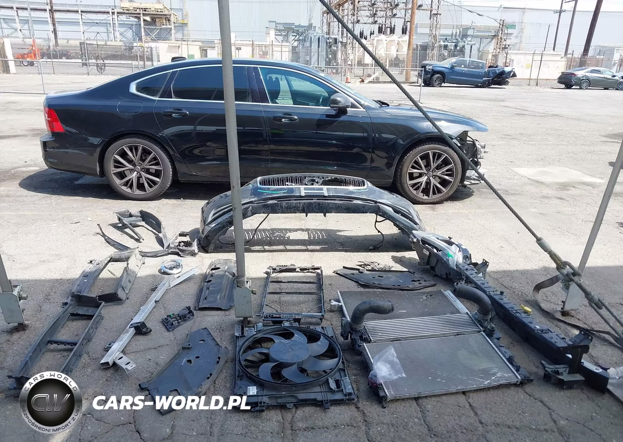 2018 Volvo S90 T5 Momentum VIN:LVY982MK0JP039101 - 12