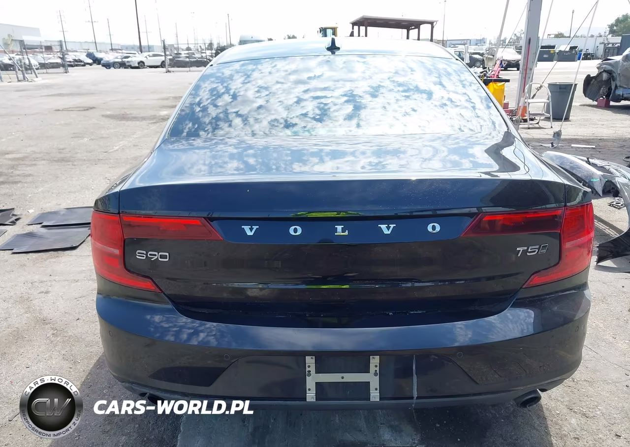 2018 Volvo S90 T5 Momentum VIN:LVY982MK0JP039101 - 17