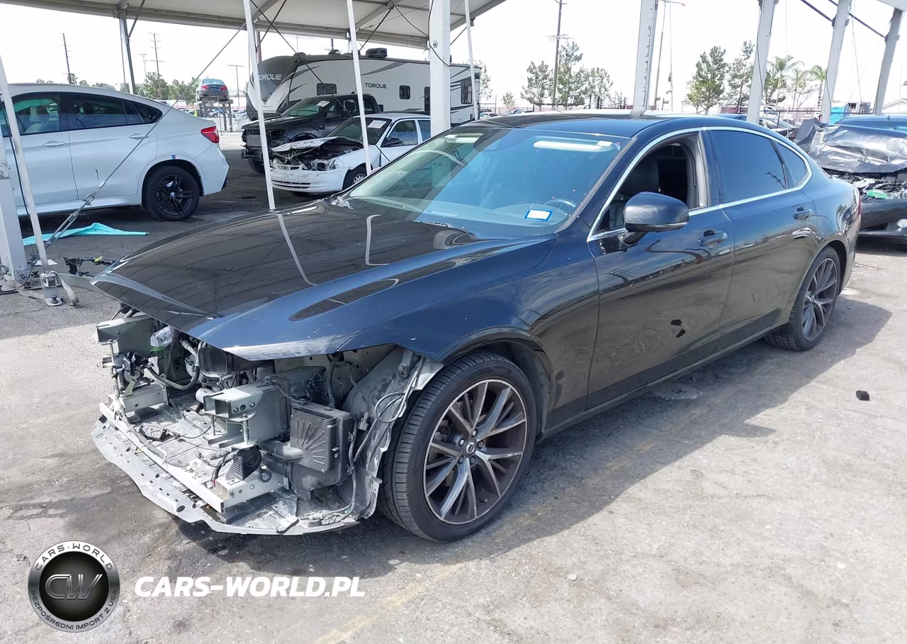 2018 Volvo S90 T5 Momentum VIN:LVY982MK0JP039101 - 2