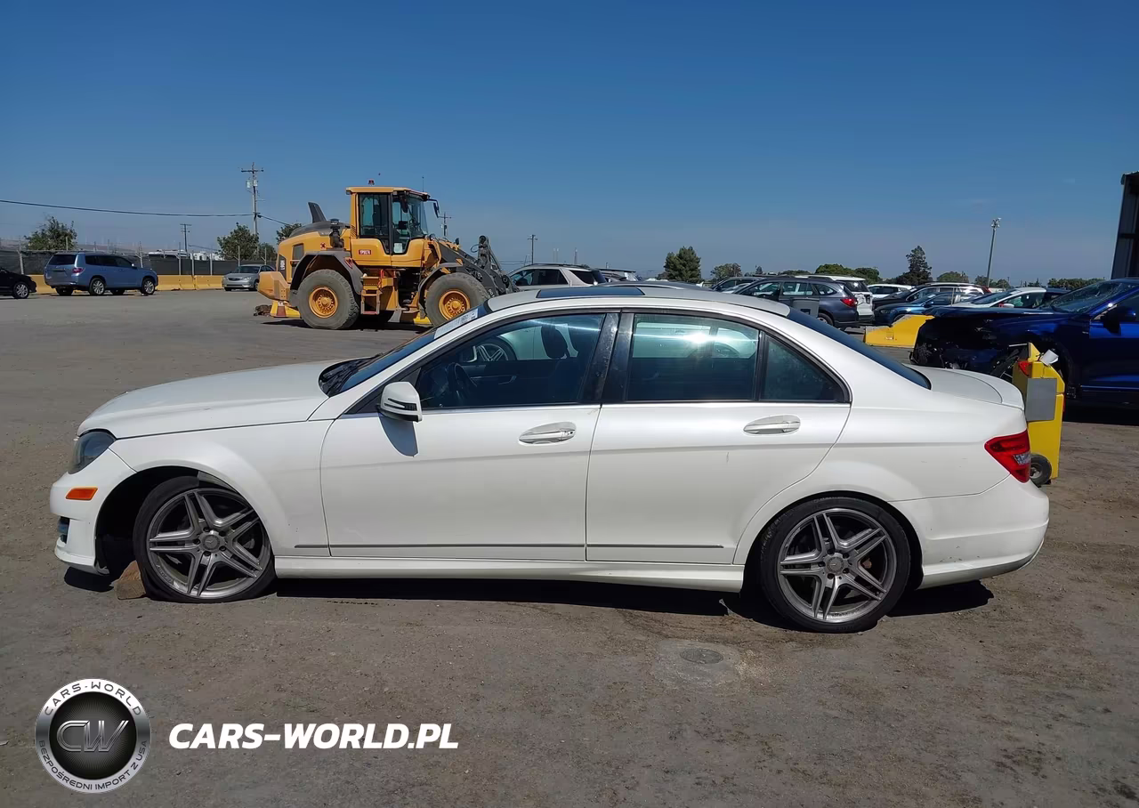 2014 Mercedes-Benz C 250 Sport VIN:WDDGF4HB8EG241660 - 14