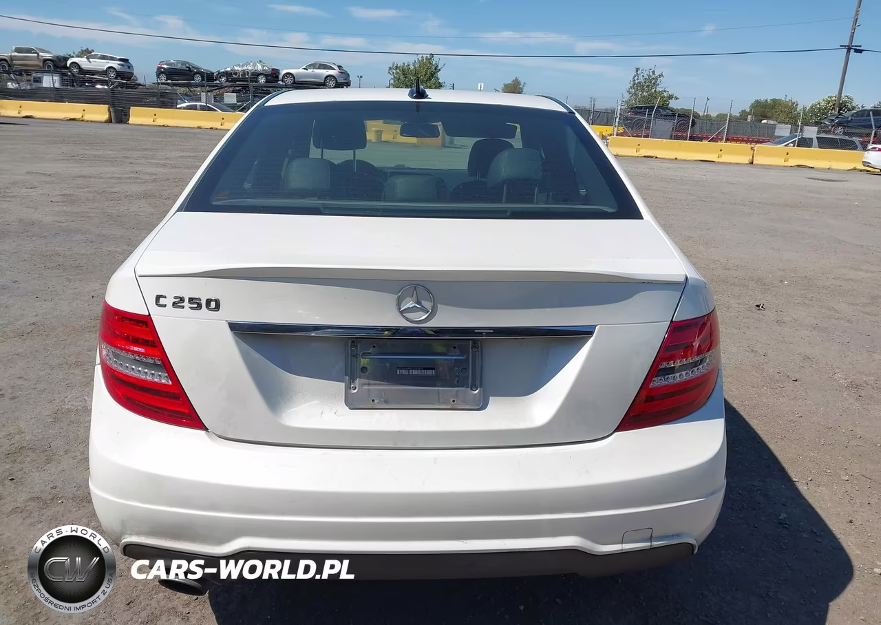 2014 Mercedes-Benz C 250 Sport VIN:WDDGF4HB8EG241660 - 16