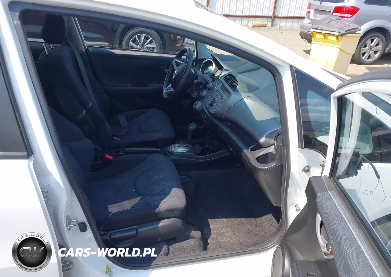 2010 Honda Fit Sport VIN:JHMGE8H47AS014312 - 5