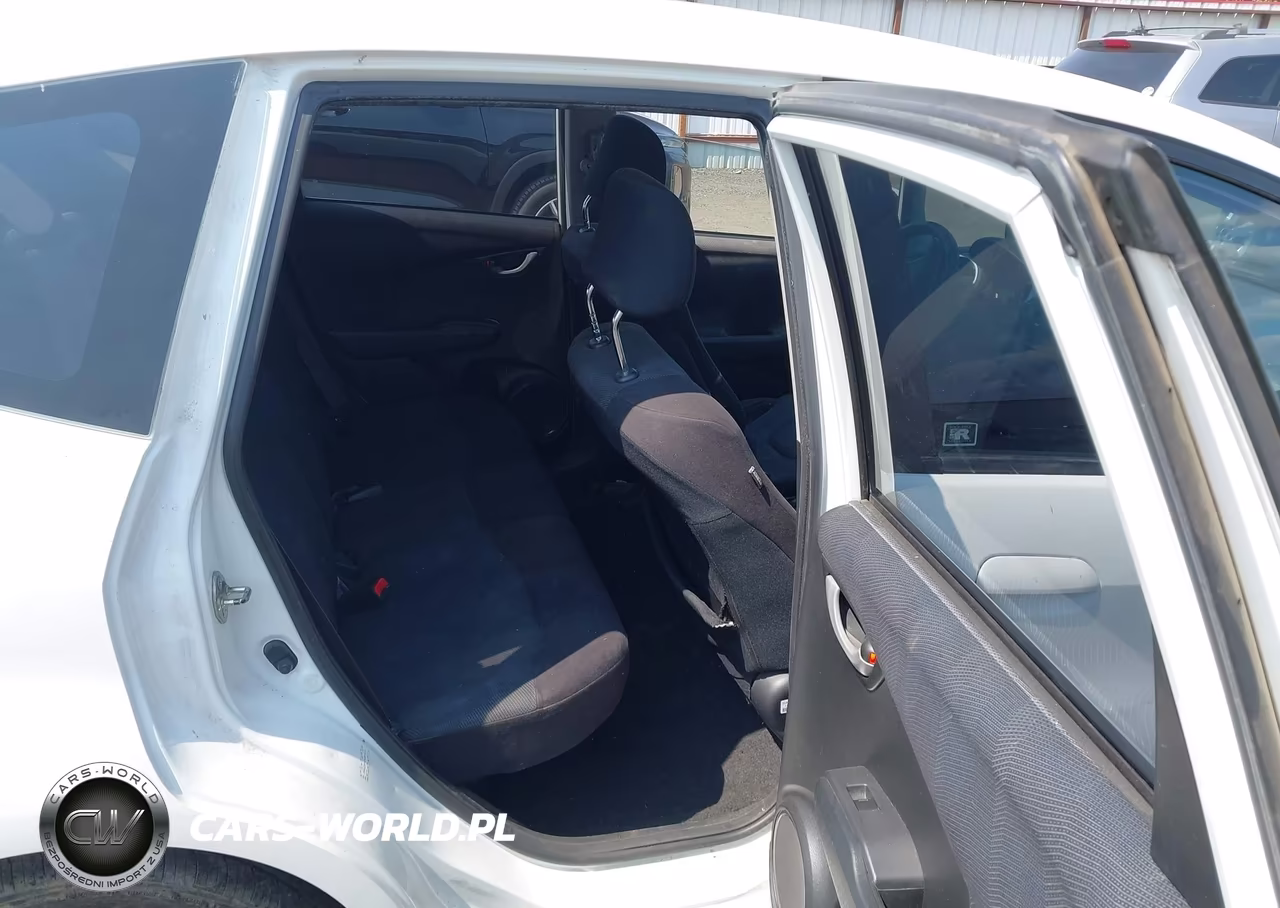 2010 Honda Fit Sport VIN:JHMGE8H47AS014312 - 8