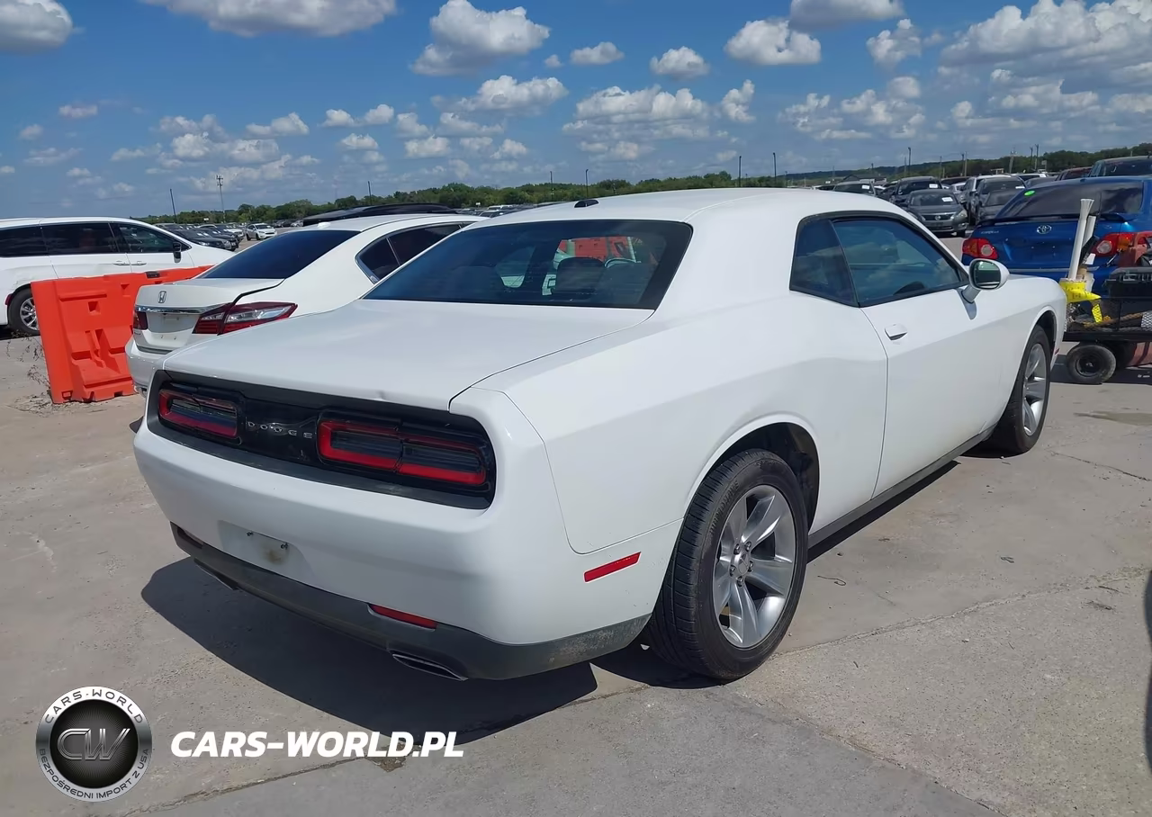 2015 Dodge Challenger Sxt VIN:2C3CDZAG2FH839156 - 4