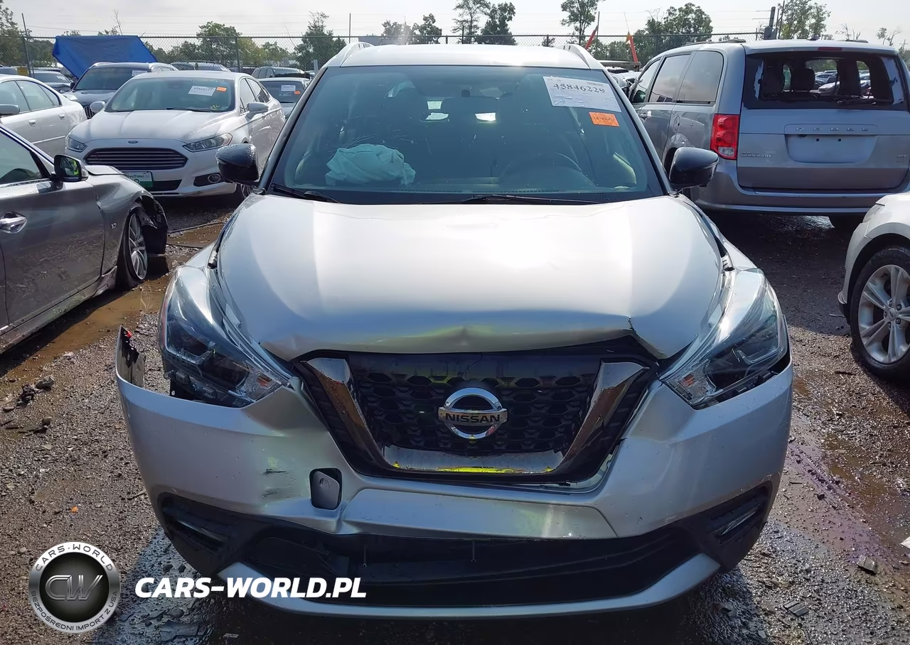 2019 Nissan Kicks Sr VIN:3N1CP5CU7KL568064 - 12