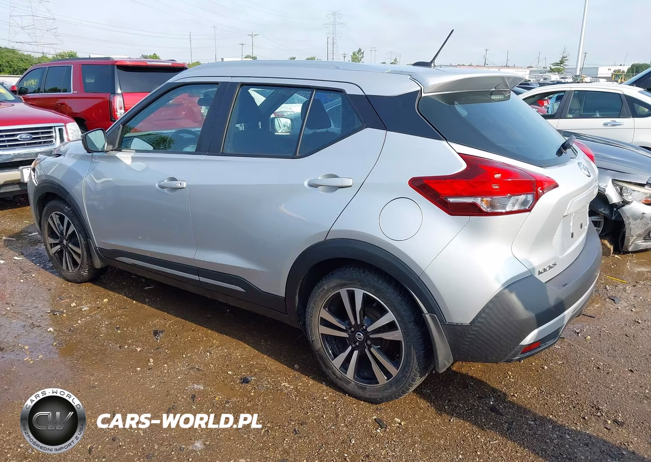 2019 Nissan Kicks Sr VIN:3N1CP5CU7KL568064 - 3