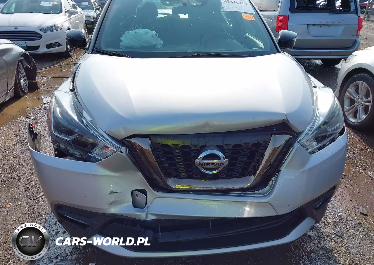2019 Nissan Kicks Sr VIN:3N1CP5CU7KL568064 - 6