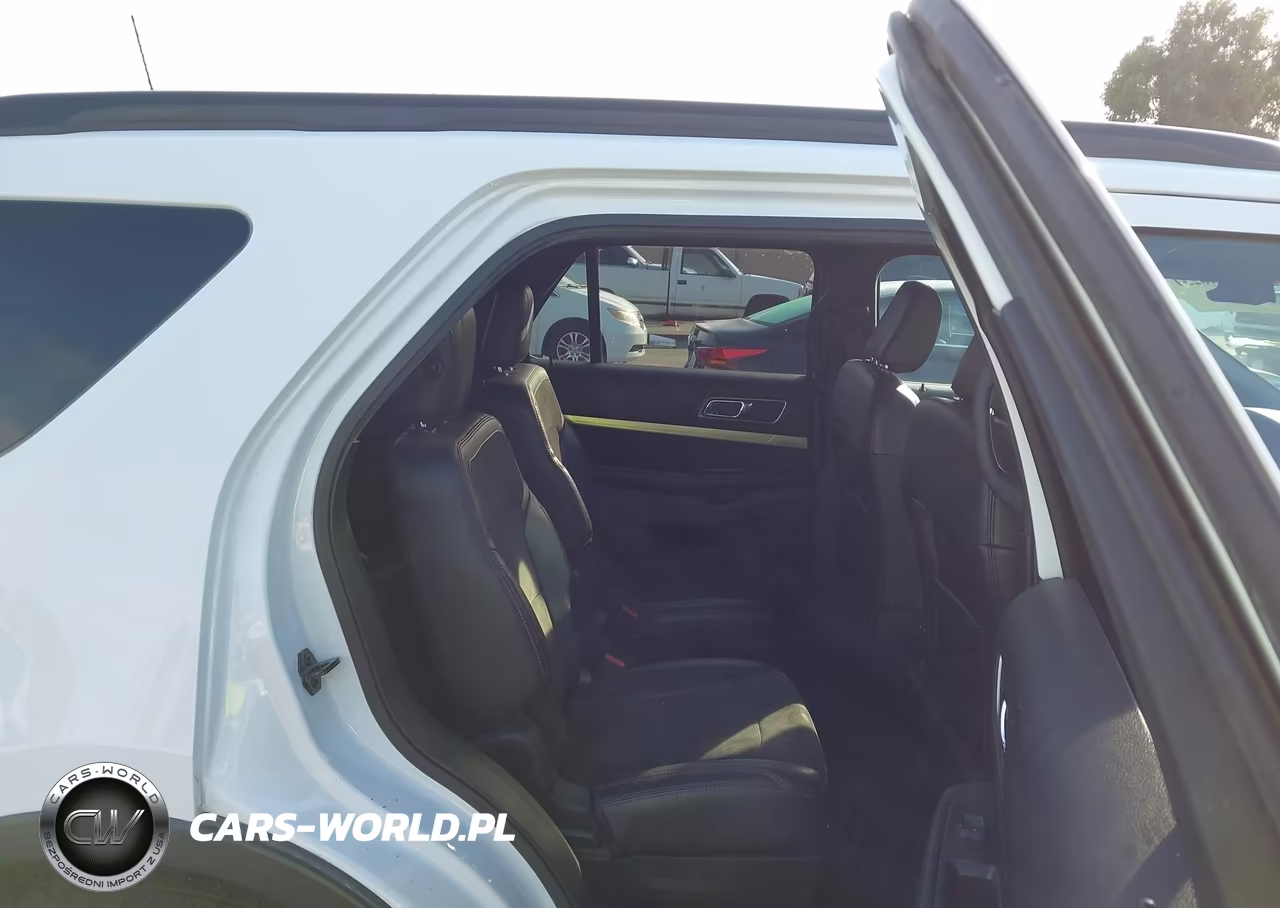 2018 Ford Explorer Xlt VIN:1FM5K8DH8JGA43147 - 8