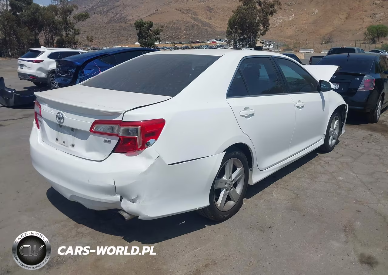 2013 Toyota Camry Se VIN:4T1BF1FK7DU287661 - 4