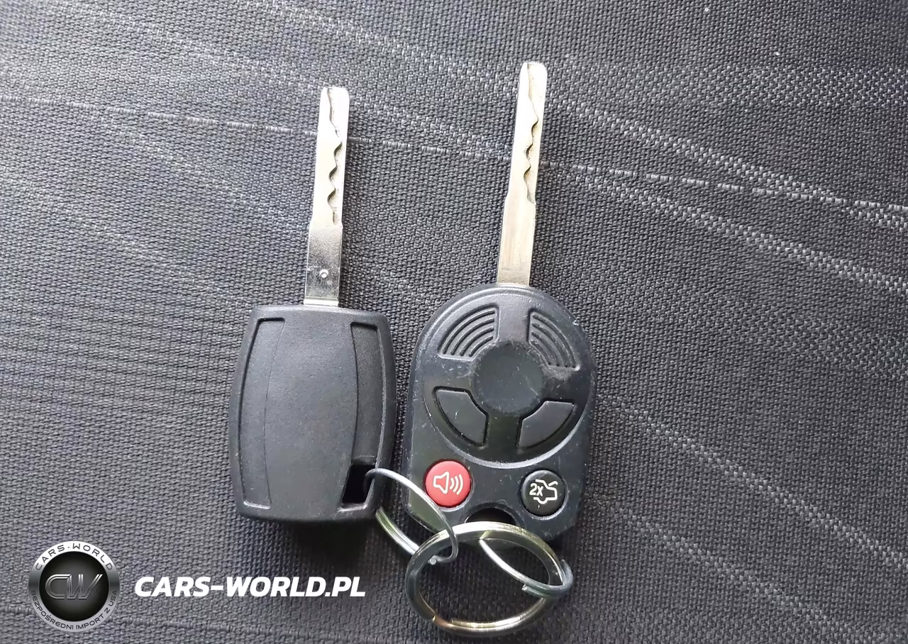 2018 Ford Focus S VIN:1FADP3E28JL244963 - 11