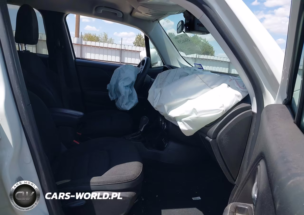 2017 Jeep Renegade Altitude VIN:ZACCJABB8HPG41241 - 5