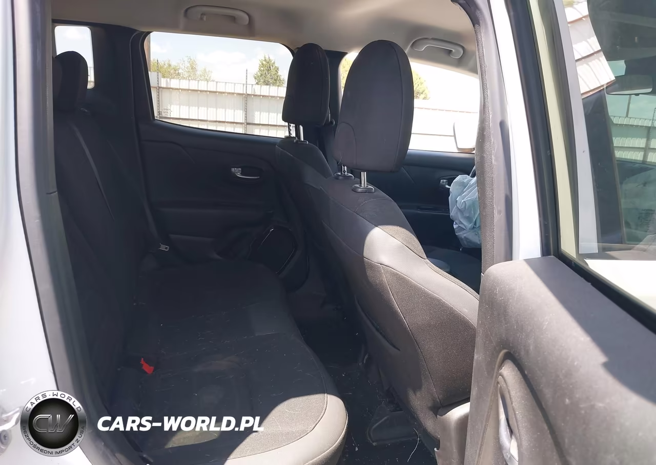 2017 Jeep Renegade Altitude VIN:ZACCJABB8HPG41241 - 8