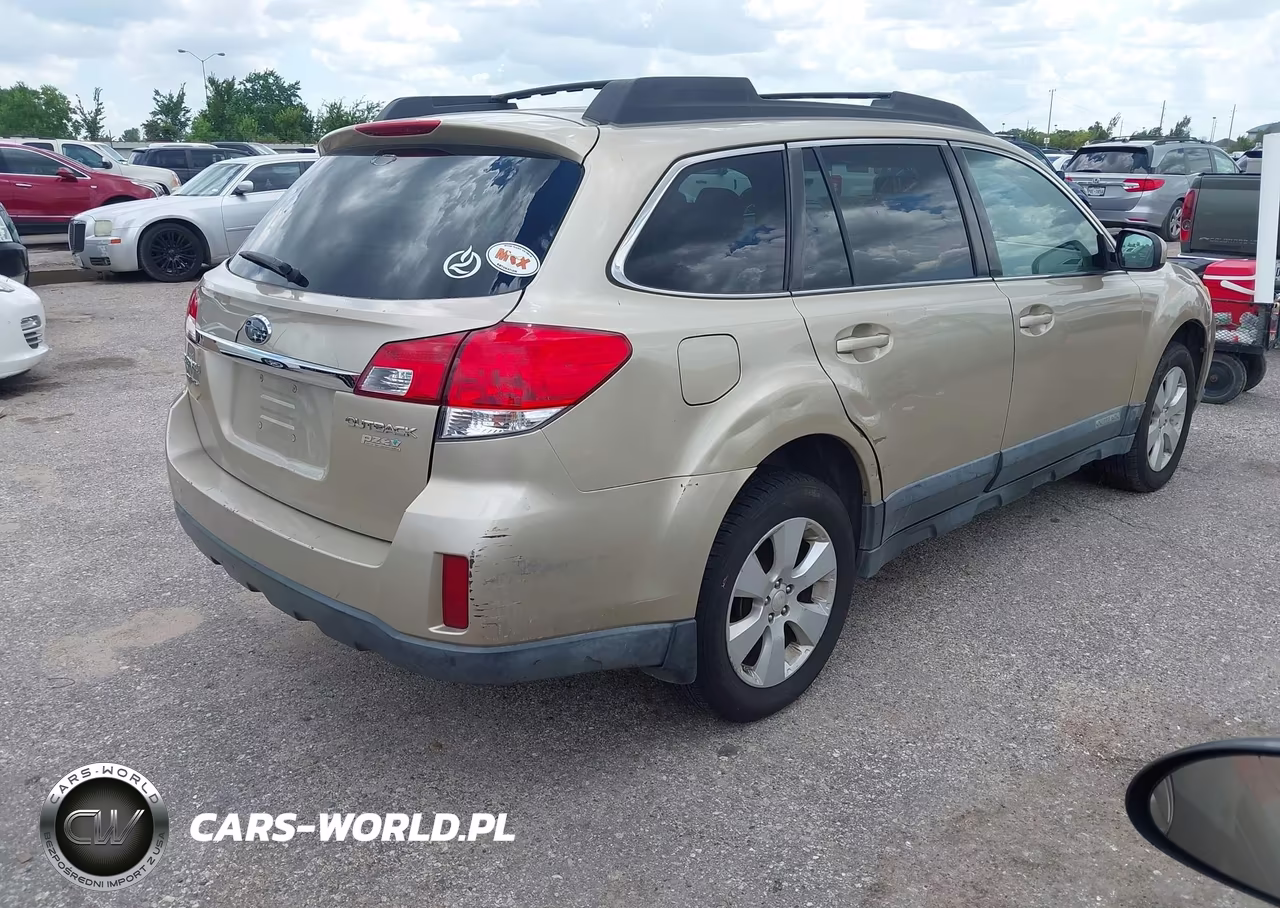 2010 Subaru Outback 2.5I Premium VIN:4S4BRBCC8A3349497 - 4