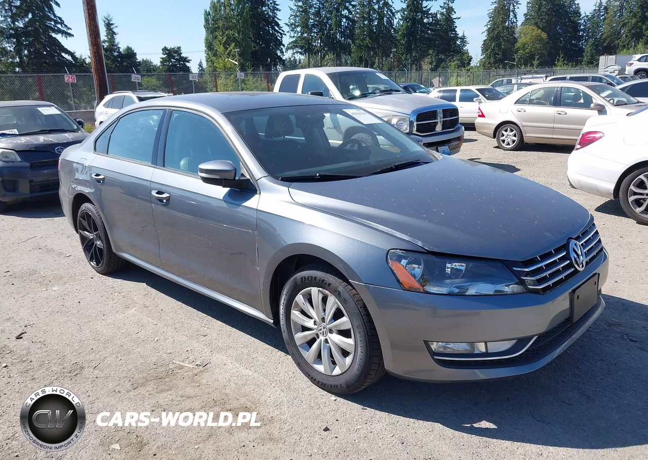 2014 Volkswagen Passat 1.8T Wolfsburg Edition – zdjęcie 1 z 11