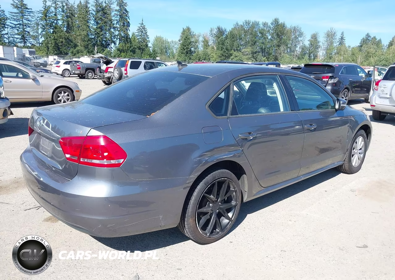 2014 Volkswagen Passat 1.8T Wolfsburg Edition VIN:1VWAT7A35EC094957 - 4