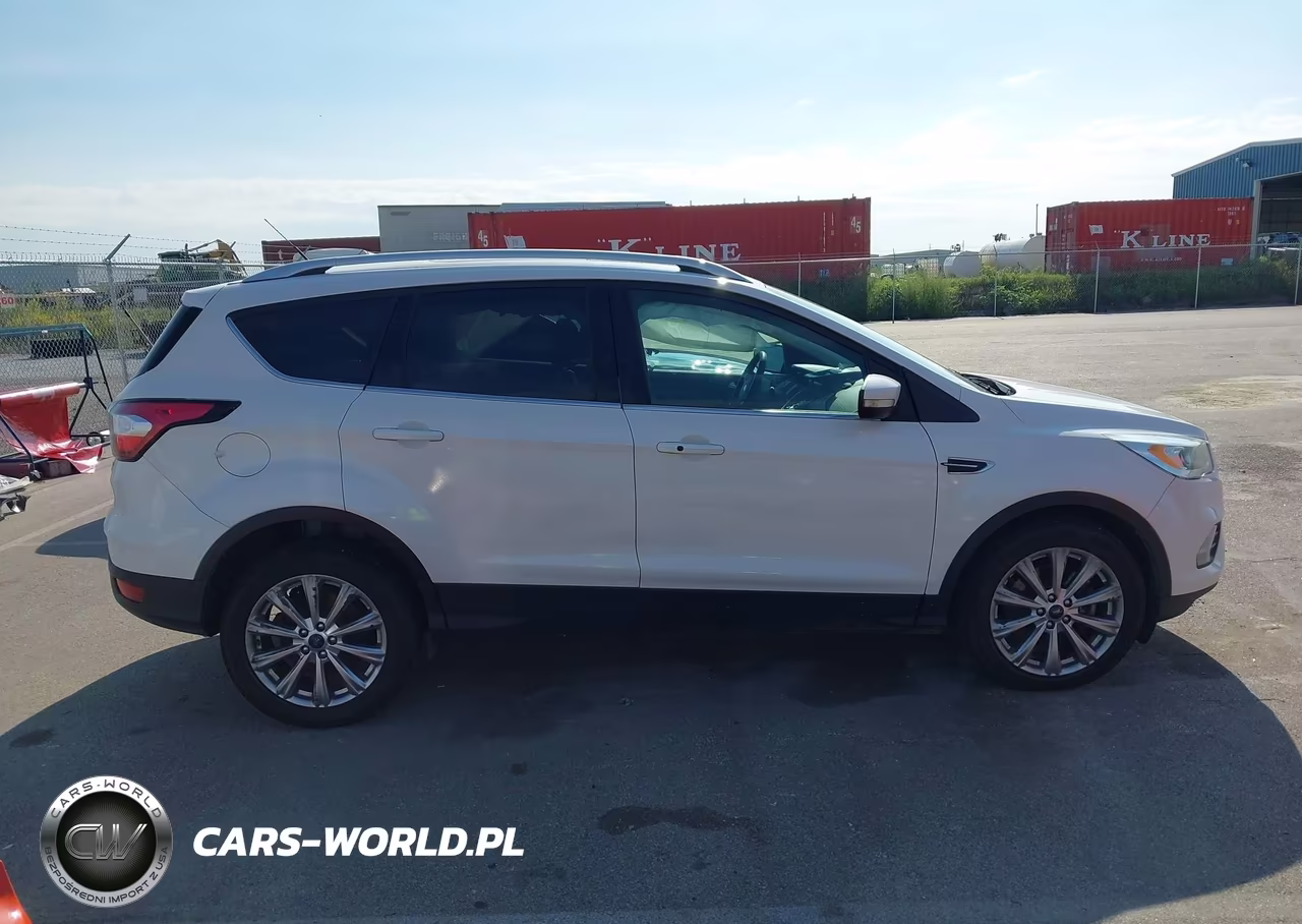 2017 Ford Escape Titanium VIN:1FMCU9J94HUD41131 - 13