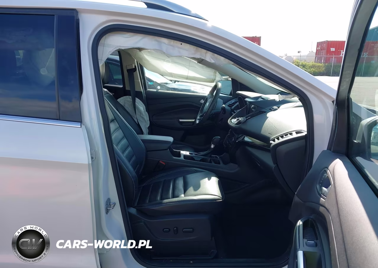 2017 Ford Escape Titanium VIN:1FMCU9J94HUD41131 - 5