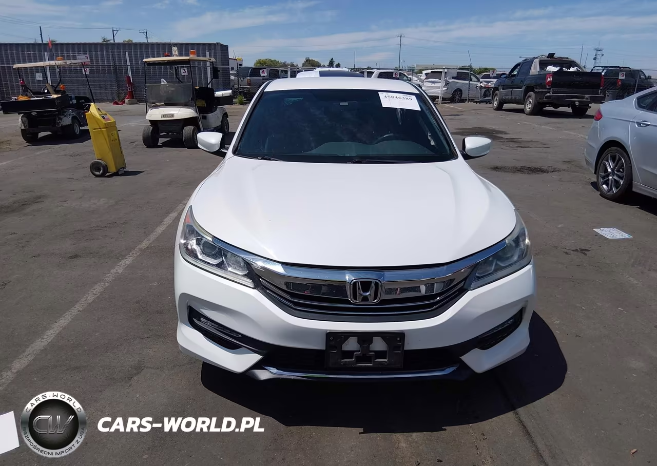 2017 Honda Accord Sport VIN:1HGCR2F54HA162867 - 13