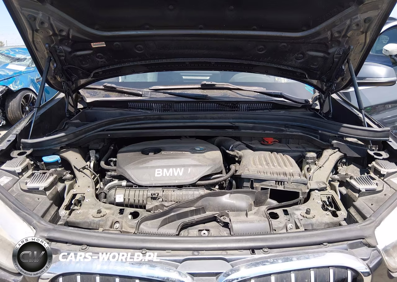 2017 BMW X1 xDrive28I VIN:WBXHT3Z33H4A58400 - 10