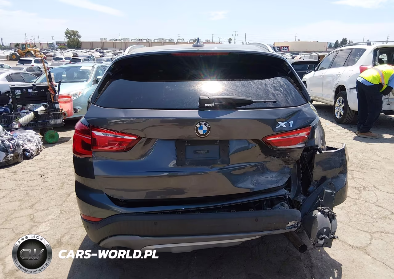 2017 BMW X1 xDrive28I VIN:WBXHT3Z33H4A58400 - 16