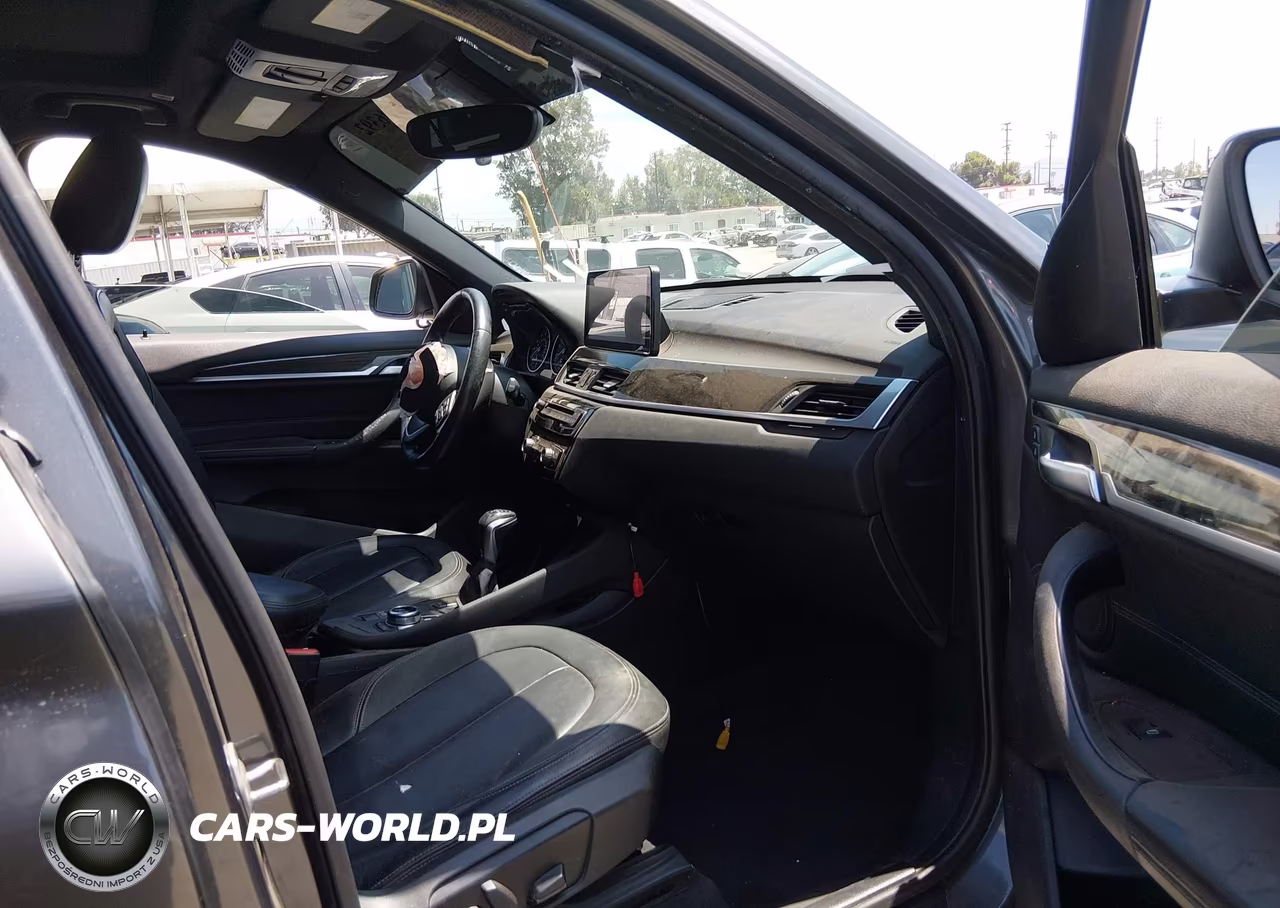 2017 BMW X1 xDrive28I VIN:WBXHT3Z33H4A58400 - 5