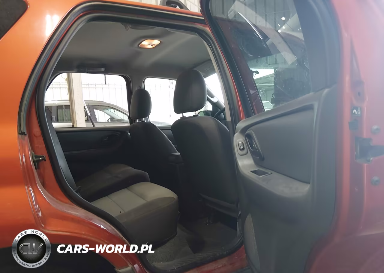 2005 Ford Escape Xls VIN:1FMYU92Z55KC23035 - 8