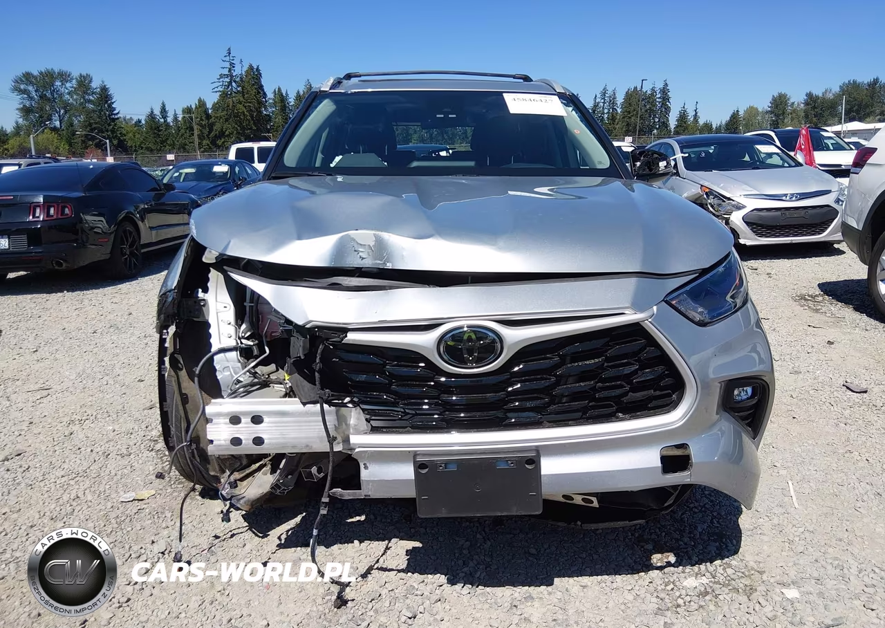 2022 Toyota Highlander Xle VIN:5TDGZRBH6NS587787 - 12