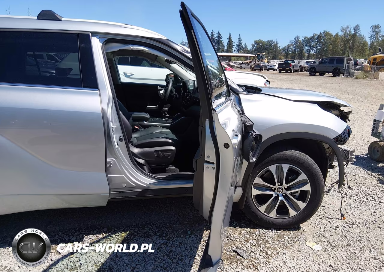 2022 Toyota Highlander Xle VIN:5TDGZRBH6NS587787 - 5