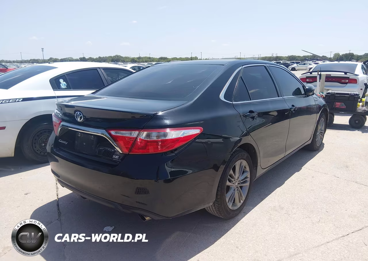 2017 Toyota Camry Le VIN:4T1BF1FK5HU305385 - 4