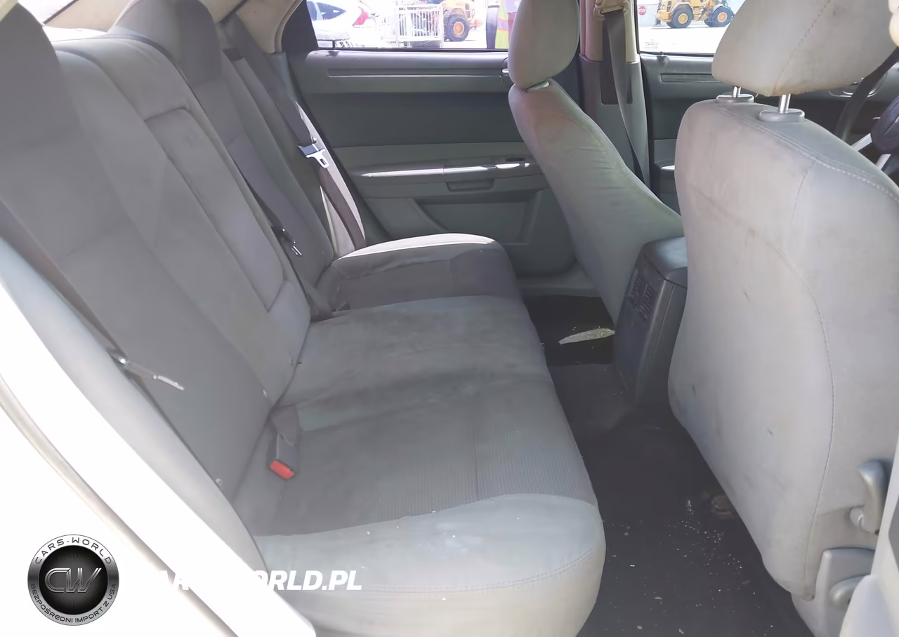 2005 Chrysler 300 VIN:2C3JA43R75H568580 - 8