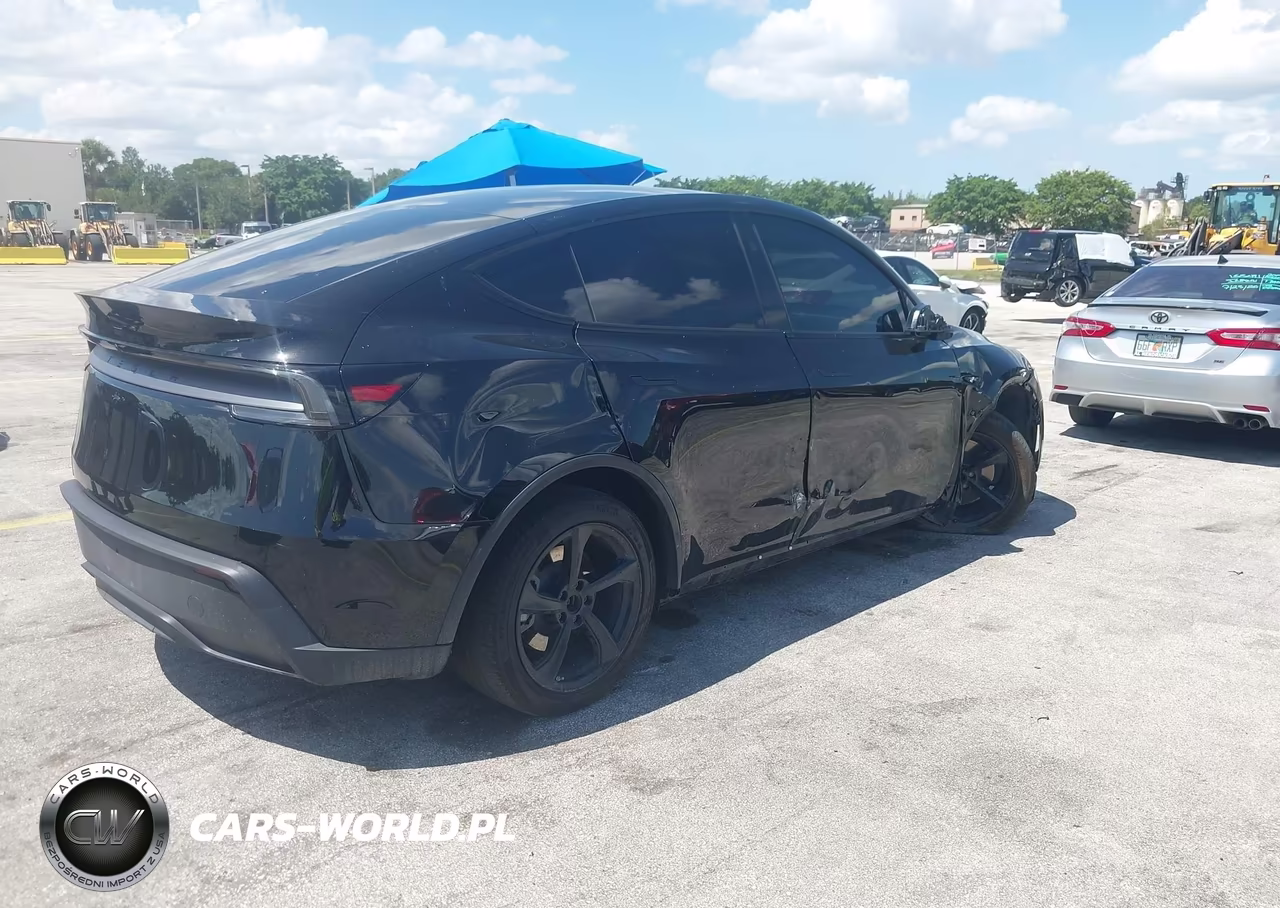 2026 Tesla Model Y Premium Rear-Wheel Drive-Rear-Wheel Drive VIN:7SAYGDED1TA417652 - 4
