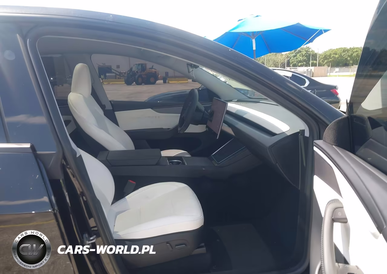 2026 Tesla Model Y Premium Rear-Wheel Drive-Rear-Wheel Drive VIN:7SAYGDED1TA417652 - 5