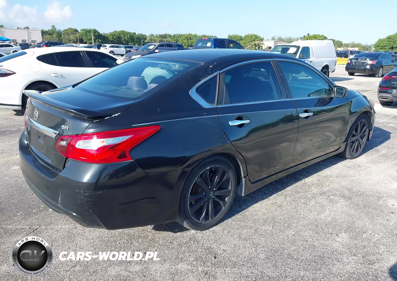 2017 Nissan Altima 2.5 Sr VIN:1N4AL3AP3HC185153 - 4