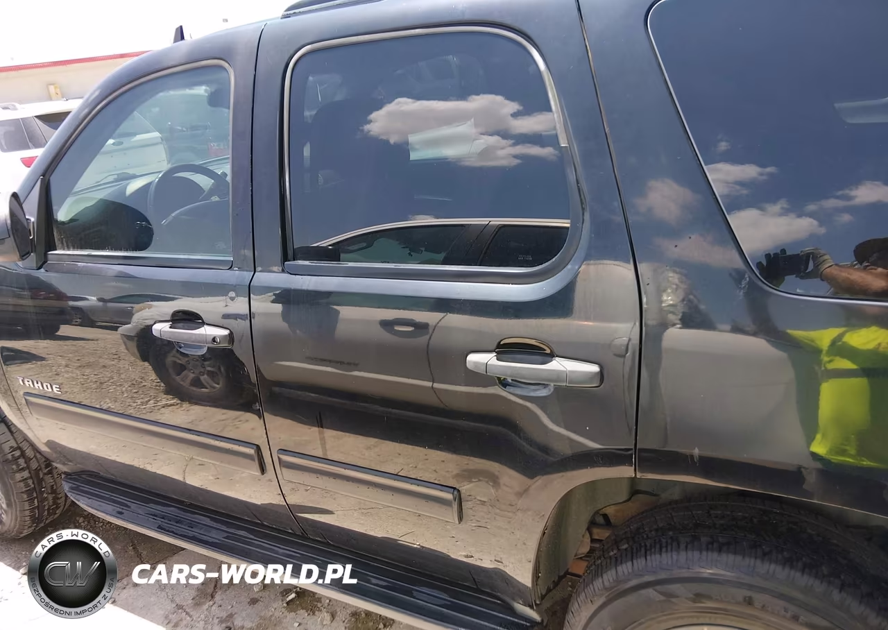 2010 Chevrolet Tahoe Ls VIN:1GNUCAE01AR174445 - 14