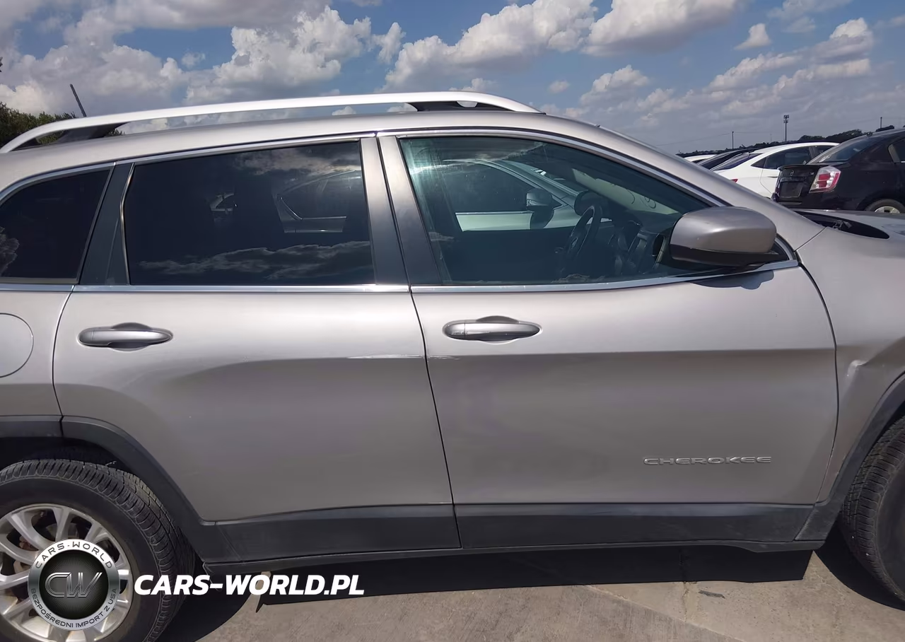 2019 Jeep Cherokee Latitude Fwd VIN:1C4PJLCB7KD203487 - 16