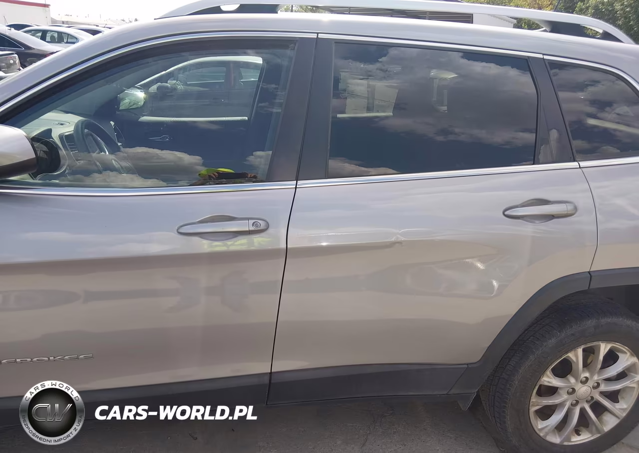 2019 Jeep Cherokee Latitude Fwd VIN:1C4PJLCB7KD203487 - 17