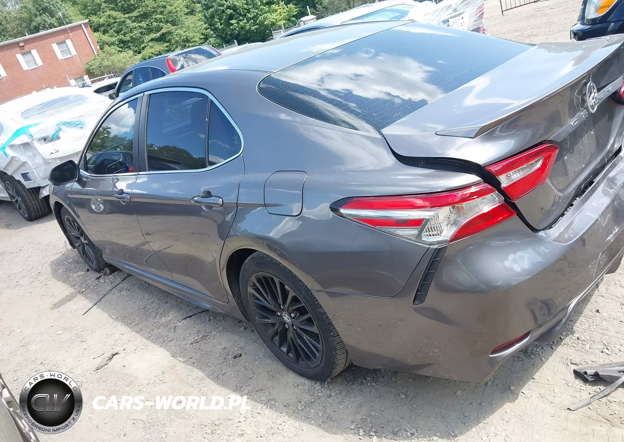 2018 Toyota Camry Se VIN:4T1B11HK5JU515860 - 3