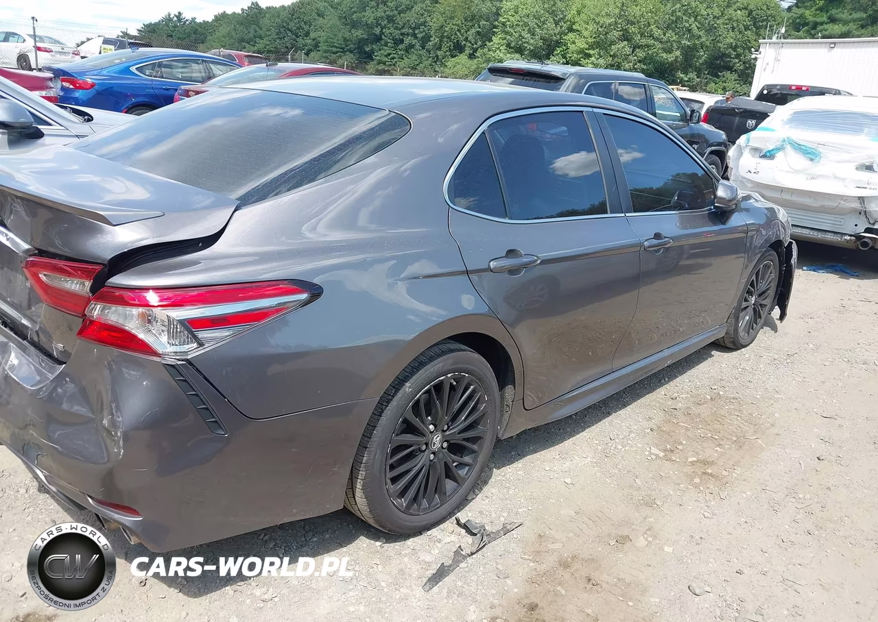 2018 Toyota Camry Se VIN:4T1B11HK5JU515860 - 4