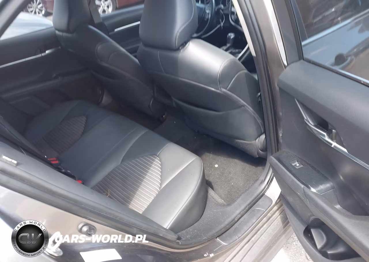 2018 Toyota Camry Se VIN:4T1B11HK5JU515860 - 8