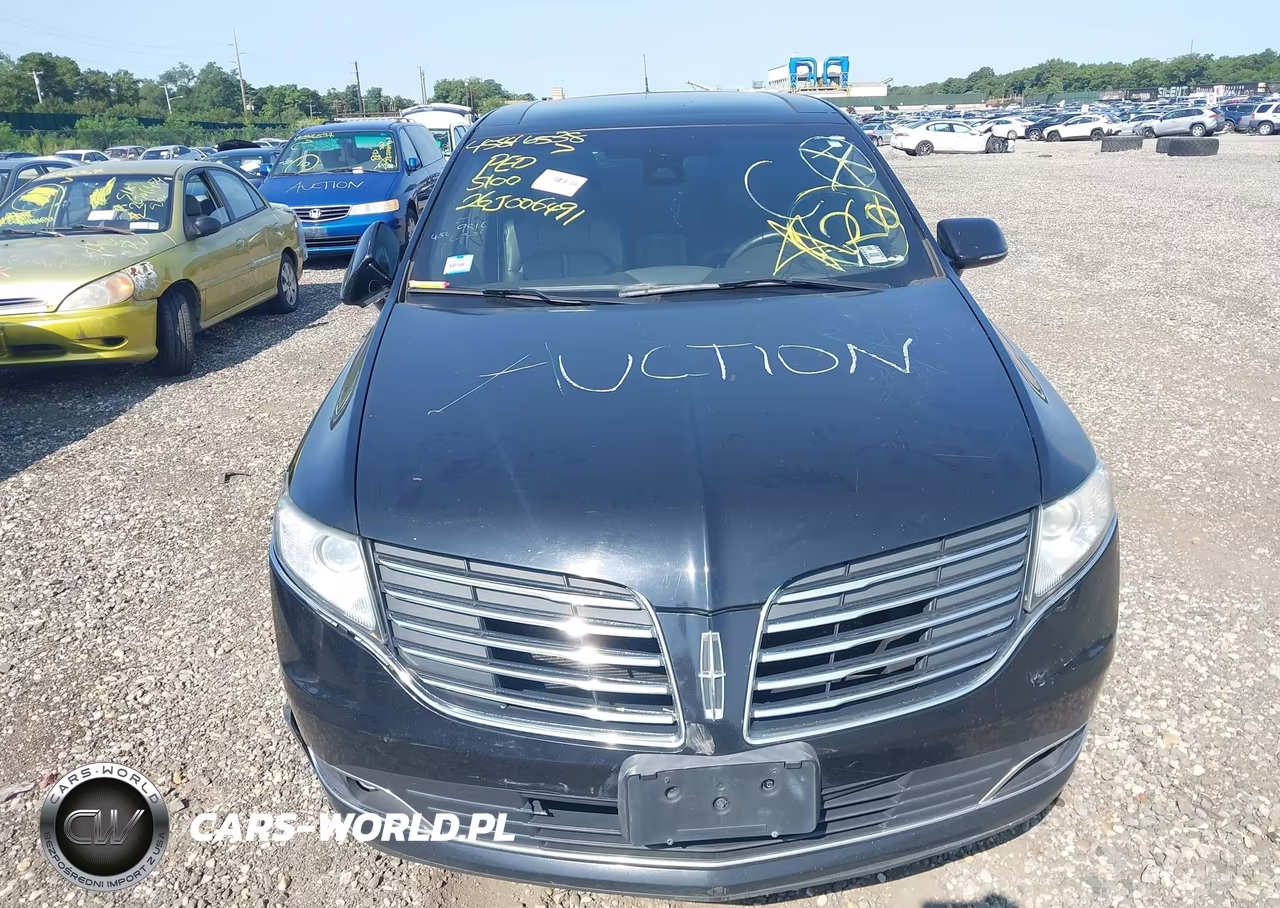 2018 Lincoln Mkt Livery VIN:2LMHJ5NK2JBL01957 - 11