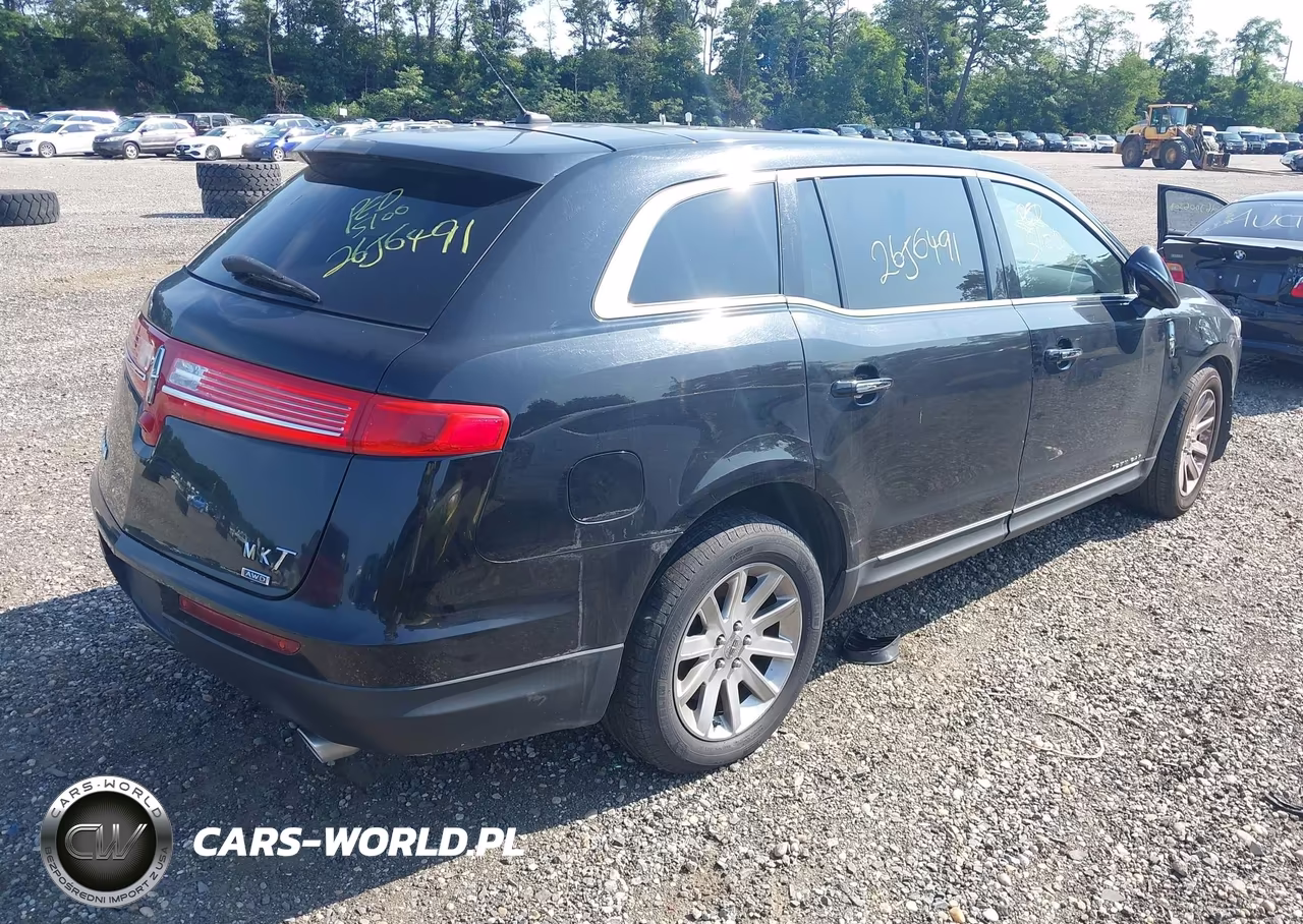2018 Lincoln Mkt Livery VIN:2LMHJ5NK2JBL01957 - 4