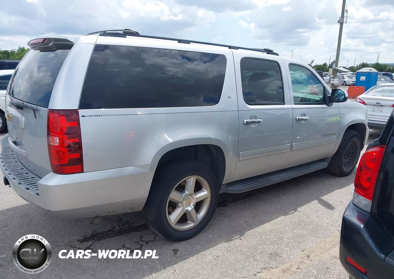 2013 Chevrolet Suburban Lt VIN:1GNSKJE77DR276571 - 13
