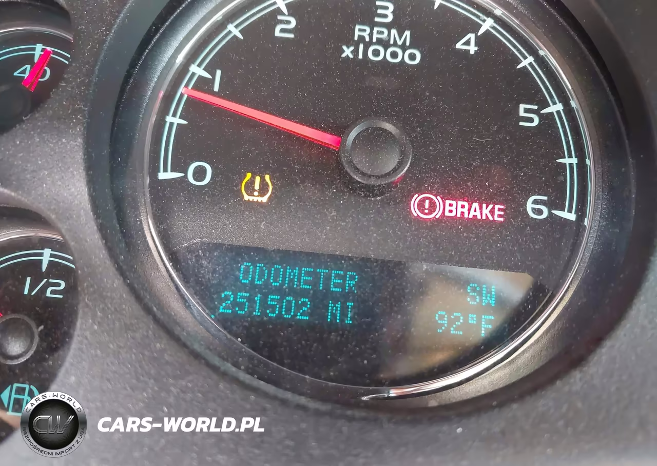 2013 Chevrolet Suburban Lt VIN:1GNSKJE77DR276571 - 15